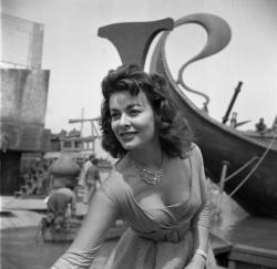 Anne Heywood.JPG